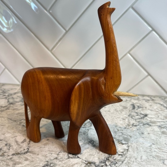 Small Vintage Hand Carved Vintage Wood Elephant Figurine/Sculpture/Statue - Picture 2 of 7